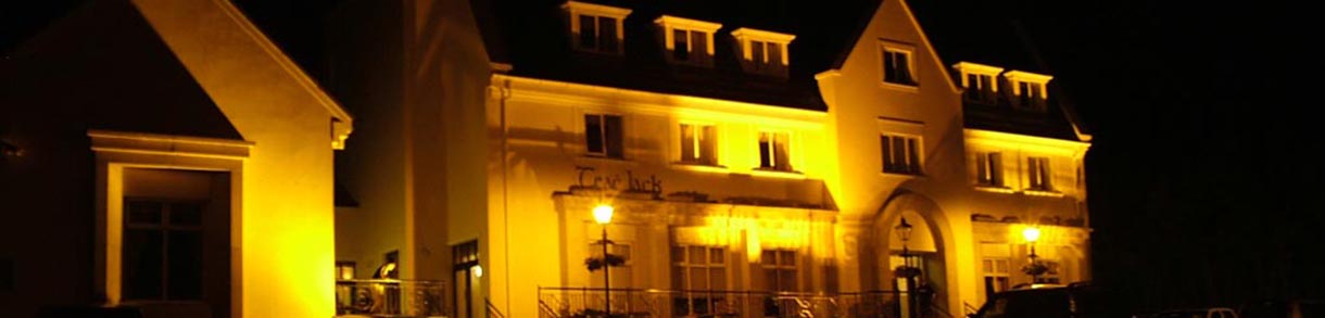 Teac Jack at night